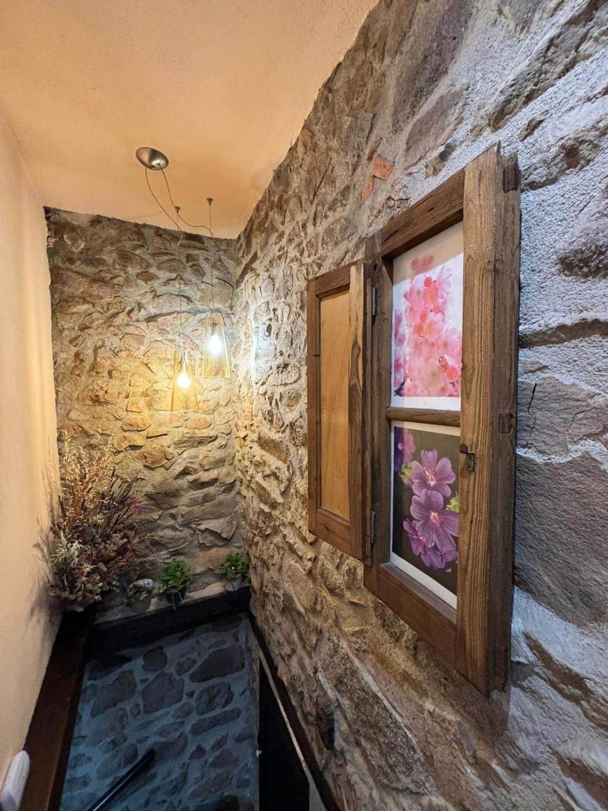 Can Toni Vell Espinelves Exterior photo